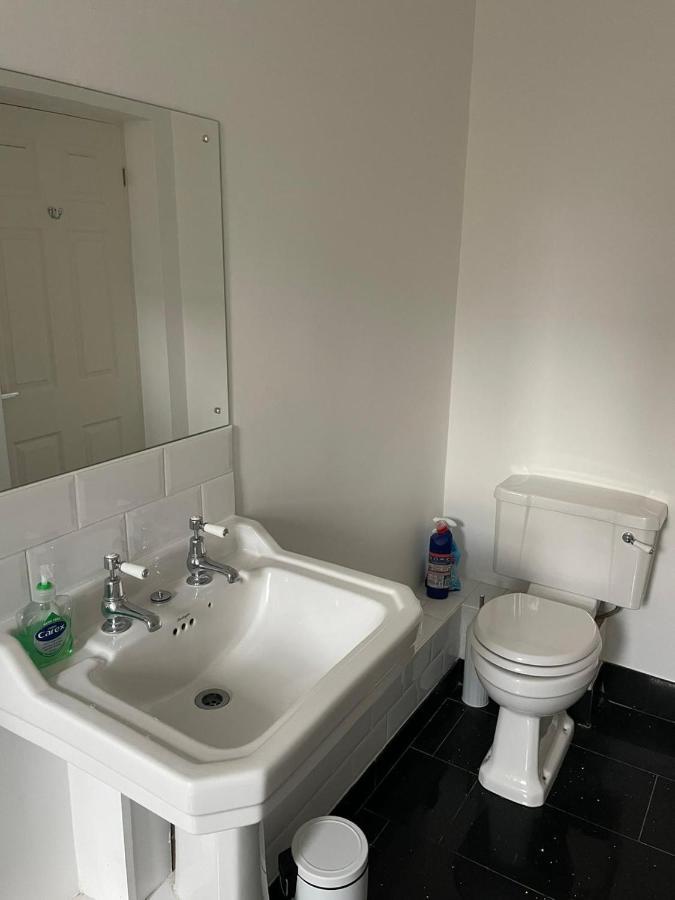 Lovely 2 Bedroom Flat Wifi Close To The Beach Bournemouth Exterior foto